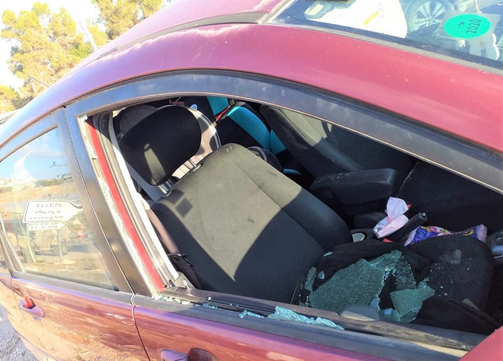 From this angle, it's not so easy to see how the "rock" that hit the passenger side window could have so badly wounded the person sitting in the seat.