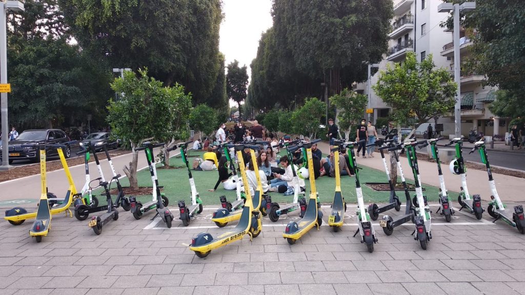 An electric scooter "parking lot" in Tel Aviv. Hundreds are on the streets all the time (photo Joel Nahum).