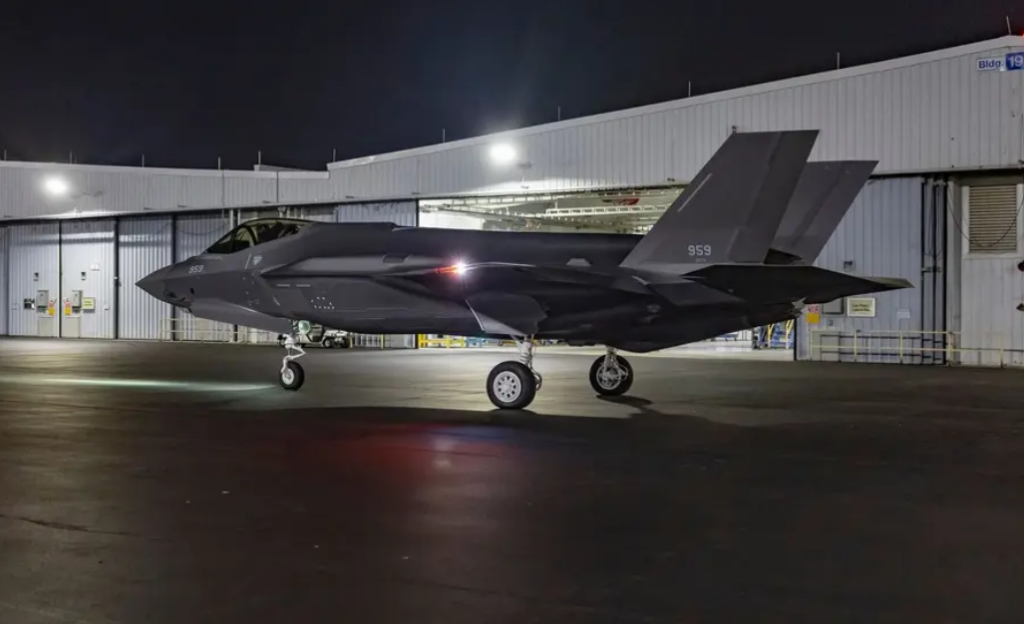 3 more stealth F35s arrived at an AFB in southern Israel two nights ago. This brings to 39 the number of F35s in the IAF.
