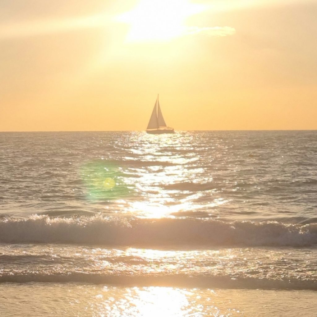 A photo taken by your humble servant Thursday evening just before sunset on the beach in front of our house here in Ashdod.