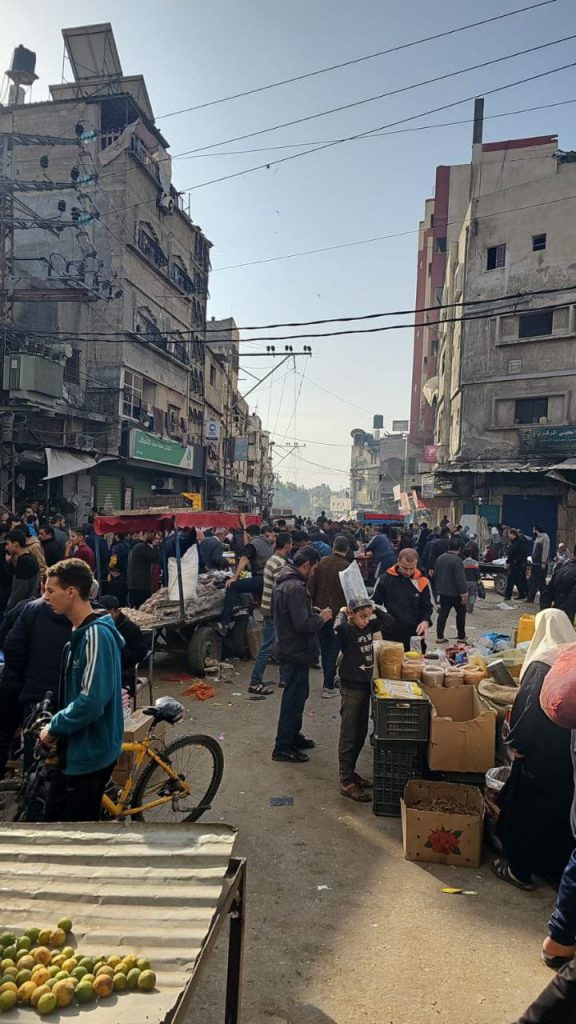 This was the marketplace in Jabaliya yesterday. Despite IDF activities in and around the city, the market was full of people and full of vendors selling food.